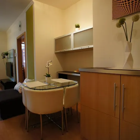 Galerius Harmony Gold 1. Apartman アパート *